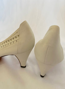 Vintage 70's White Woven Kitten Heel Pumps