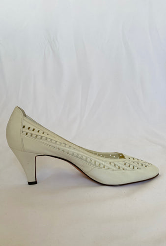 Vintage 70's White Woven Kitten Heel Pumps