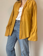70's Yellow Button-Up