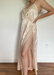 70's Pastel Pink Floral Embossed Negligee