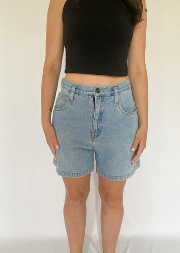 90's Jordache Light Wash Denim Short