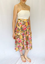 90's Floral Pleated Skirt